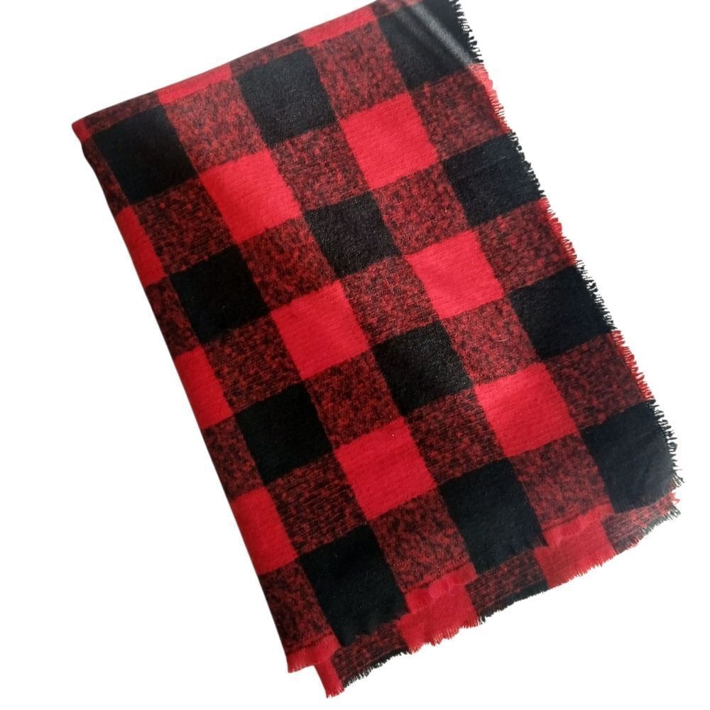 Old Navy Red and Black Buffalo Plaid Blanket Scarf Fringe Hem 26 x 75 Soft
